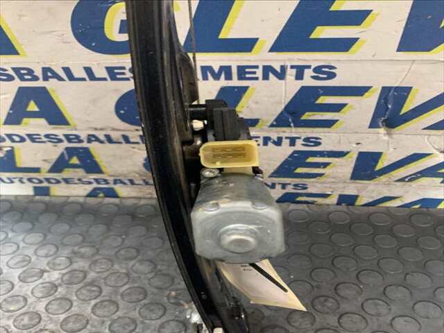 Foto 3ª: Elevalunas Eléctrico Trasero Derecho Mercedes Clase C 160 2.2 CDI 150CV111KW [646963] (2006)