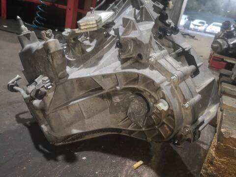 Foto 2ª: Caja Cambios Dacia Duster K9K898 (2012)