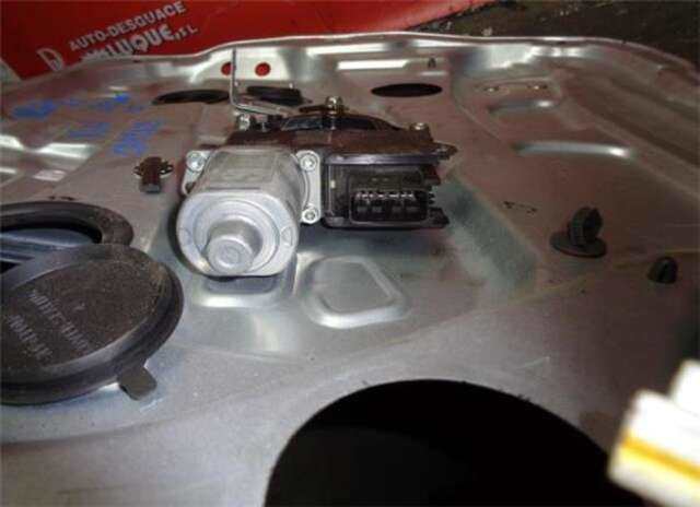 Foto 2ª: Elevalunas Eléctrico Delantero Derecho Kia Carens 2.0 CRDI [D4EA]