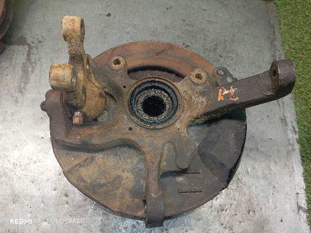 Mangueta Delantera Izquierda Mitsubishi L200 2.5 D 4P CAJA ABIERTA