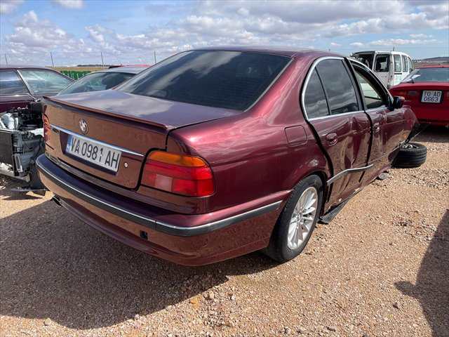 Foto 3ª: Paragolpes Trasero Bmw Serie 5 520 2.0 G 150cv [206S4] (1998)