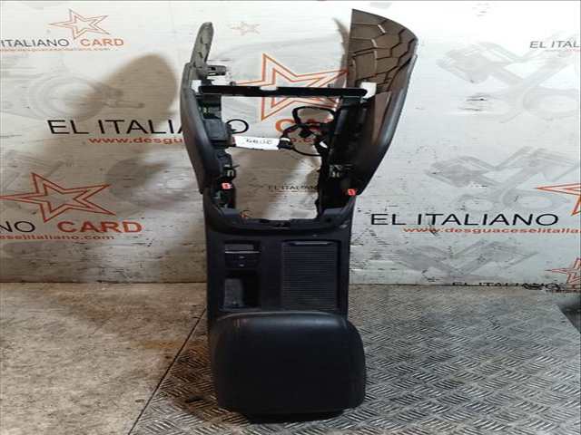 Foto 3ª: Consola Central Ford Focus TITANIUM 120CV 88KW [ZTDB] (2019)