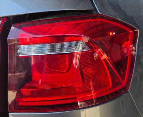 Piloto Trasero Derecho Volkswagen Golf ADVANCE BLUEMOTION TECH 110CV 81KW