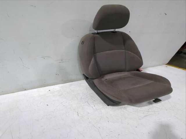 Foto 3ª: Asiento Delantero Derecho Alfa Romeo Giulietta 1.6 JTDM 940FXD1A) 105CV [940 A3.000] (2010)