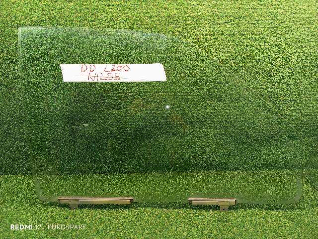 Luna Delantera Derecha Mitsubishi L200 2.5 D 4P CAJA ABIERTA