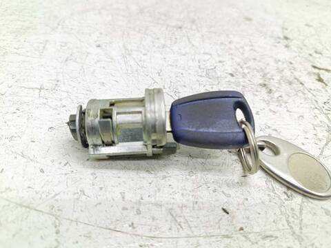 Foto 4ª: Motor de Arranque Fiat Punto 1.9 JTD 85 DYNAMIC BERLINA 86CV 63KW [188A7000] (2002)