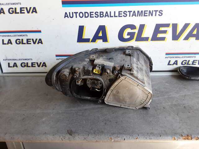 Foto 2ª: Faro Izquierdo Chrysler Voyager 2.8 CRDI (2007)