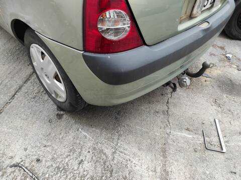 Foto 2ª: Paragolpes Trasero Renault Clio D7F720 (2002)