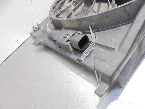 Foto 3ª: Electroventilador Mercedes Clase C 160 350 CGI 219.357) 292CV 215KW [M272985] (2008)