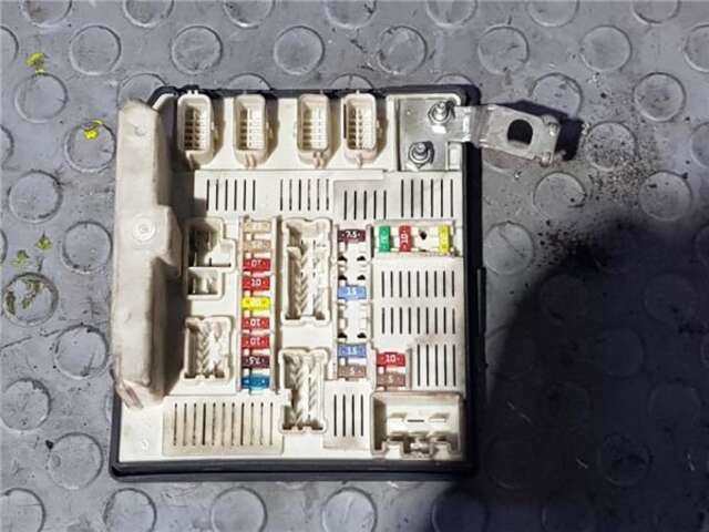 Caja Reles Fusibles Renault Megane 1.6 16V II SEDAN (LM0/1_)