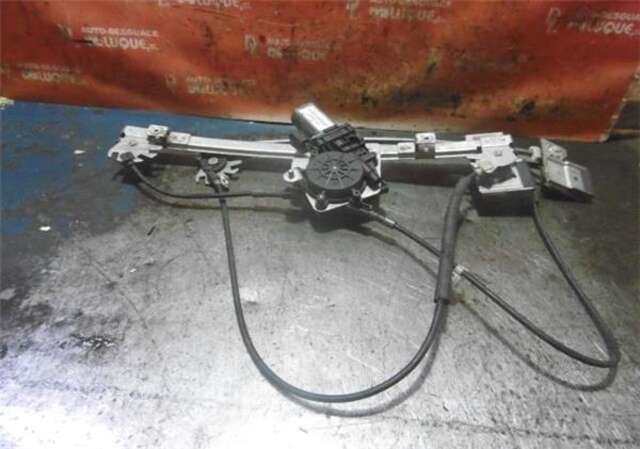 Foto 3ª: Elevalunas Eléctrico Delantero Derecho Opel Zafira 2.0 DTI 16V [Y 20 DTH]
