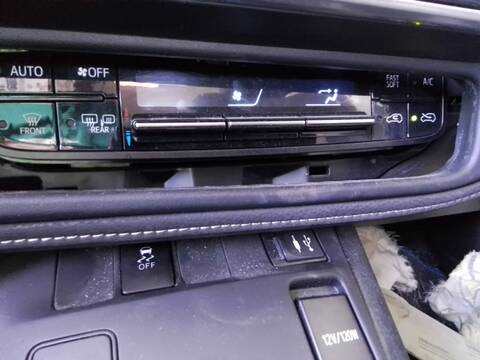 Foto 4ª: Mando Climatizador Toyota Auris HYBRID ACTIVE 99CV 73KW [2ZR] (2017)