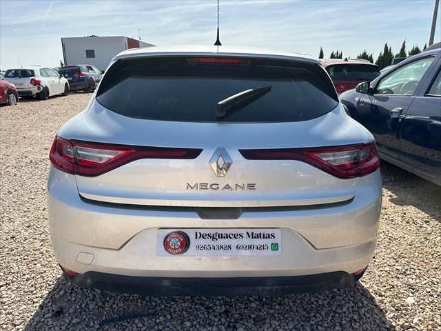 Foto 3ª: Portón Renault Megane 1.2 G [H5FF4] (2018)
