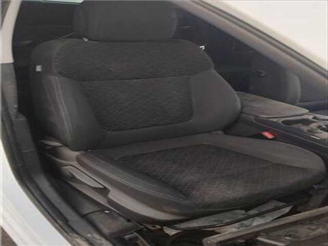 Asiento Delantero Derecho Peugeot 3008 1.6 BLUEHDI 115 MCBHXW MCBHYB) 116CV 85KW