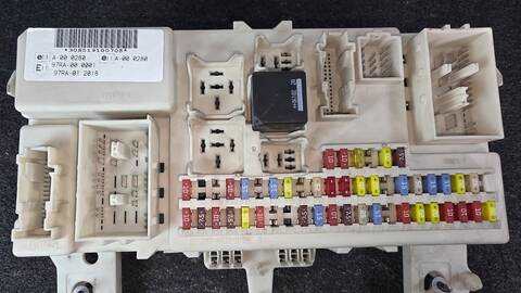 Foto 2ª: Caja Reles Fusibles Ford C Max HHDA FOCUS CAP) 2003) (2006)