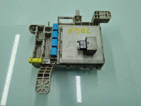 Caja Reles Fusibles Toyota Land Cruiser 3.0 D4-D VXL 166CV 122KW