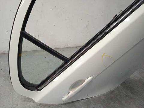 Foto 2ª: Puerta Trasera Derecha Mitsubishi Lancer 2.0 DI-D CAT BERLINA 140CV 103KW [BWC] (2010)