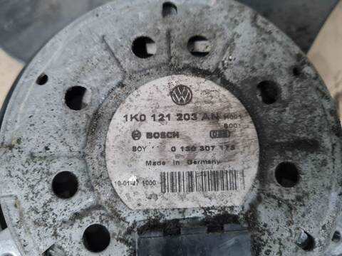 Foto 2ª: Electroventilador Aire Acondicionado Volkswagen Golf 1.6 TDI DPF 105CV 77KW [CAY] (2010)