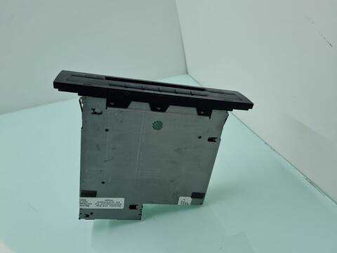 Foto 4ª: Sistema Audio Radio CD Audi Q7 3.0 TDI 176KW) 239CV [CASA] (2008)