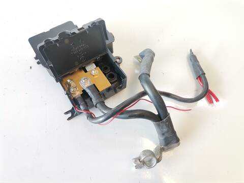 Foto 3ª: Caja Reles Fusibles Volkswagen Phaeton TDI V6 4MOTION 4 ASIENTOS) 224CV (2003)