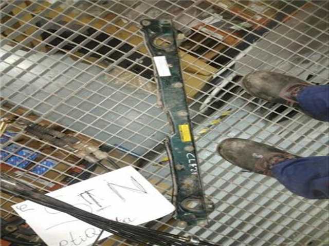 Paragolpes Delantero Toyota Rav4 2.0 D-4D EXECUTIVE 4X4 2003 ) [2.0 LTR. 85KW TD CAT]