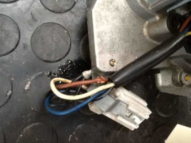 Foto 2ª: Brazo Limpia Trasero Ssangyong Kyron 2.000 CRDI 141CV/104KW 0CV [D20DI] (2007)