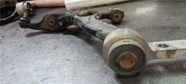 Foto 2ª: Brazo Suspension Delantero Derecho Mazda 6 2.2 DE 180CV SPORTIVE [2.2 LTR. - 132 KW TURBODIESEL CAT] [R2]