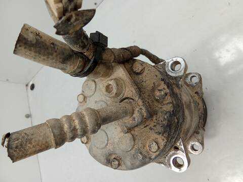 Foto 2ª: Compresor Aire Acondicionado Peugeot Partner 1.9 D 69CV 51KW [WJY (DW8B),WJZ (DW8)] (2001)
