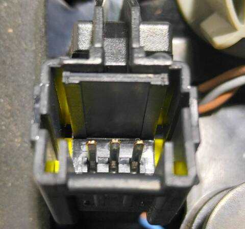 Foto 3ª: Piloto Portón Izquierdo Renault Megane K9K872 IV SPORT TOURER (2019)