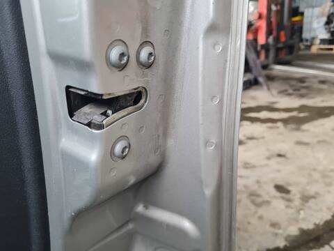 Cerradura Puerta Delantera Derecha Fiat Qubo TREKKING 75CV 55KW