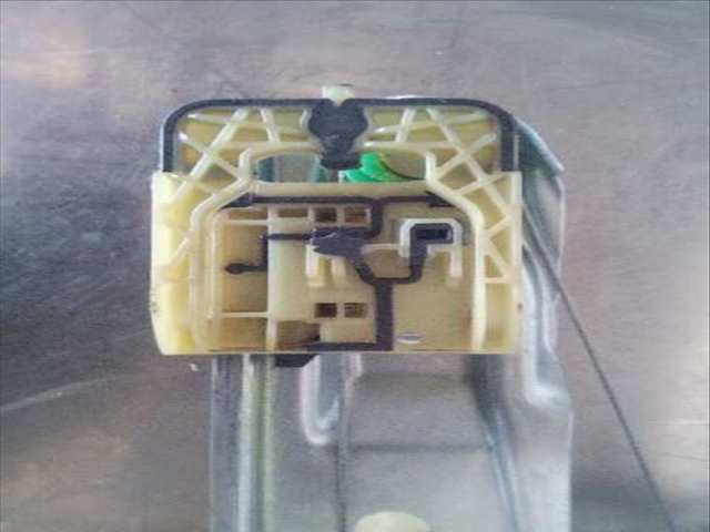 Foto 2ª: Elevalunas Manual Trasero Derecho Ford Focus TITANIUM 125CV 92KW [M1DD] (2015)