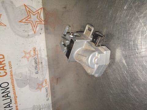 Foto 2ª: Antirrobo Volvo V50 2.0 D KINETIC 136CV 100KW FAMILIAR [D4204T] (2004)