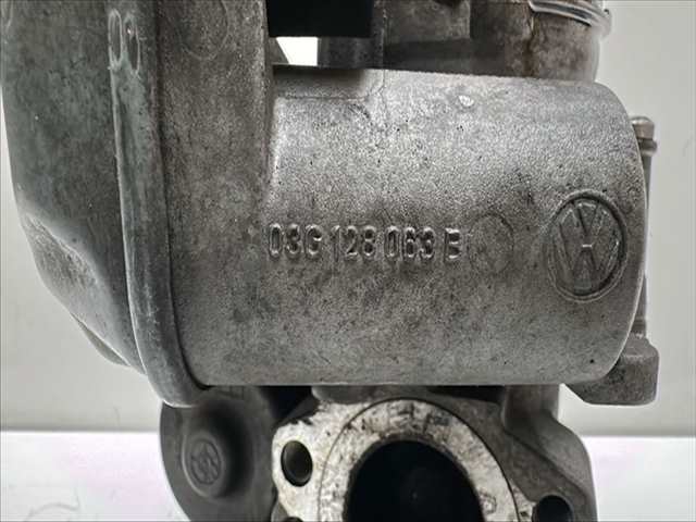 Foto 3ª: Caja Mariposa Volkswagen Passat 2.0 TDI [D-BKP] (2007)