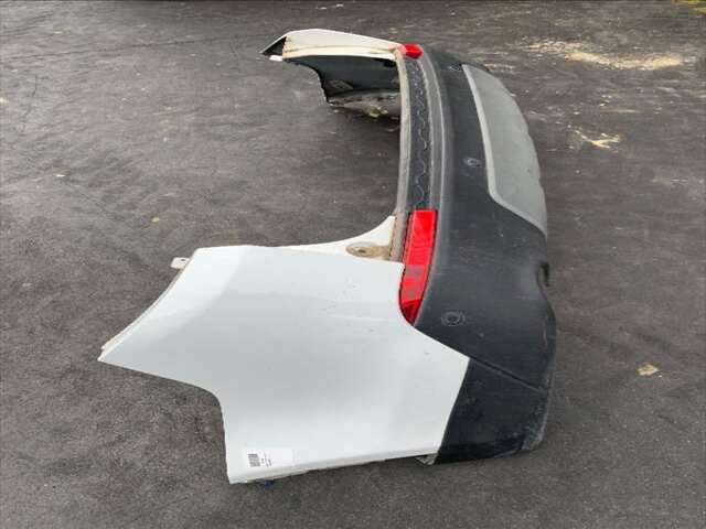 Foto 2ª: Paragolpes Trasero Land Rover Discovery 2.0 DTD 179CV 0CV [204DTD] (2018)