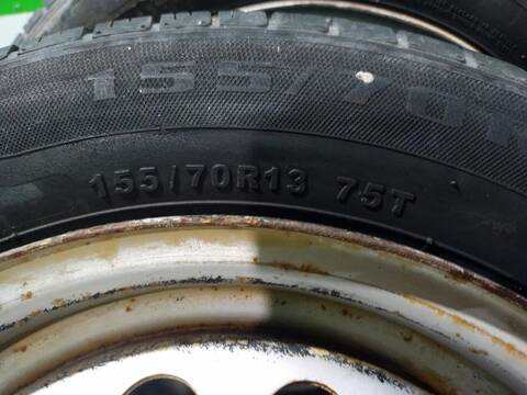 Foto 2ª: Juego LLantas Nissan Micra BASICO 54CV [CG10DE] (1998)