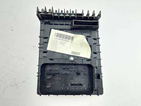 Caja Reles Fusibles Volkswagen Touran 2.0 TDI 140CV 103KW