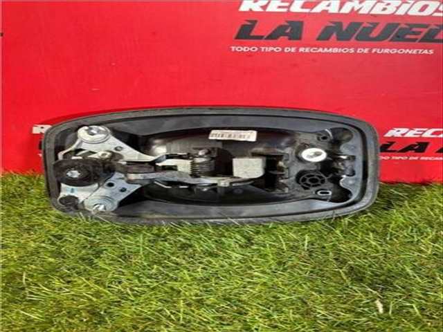 Foto 3ª: Maneta Exterior Delantera Izquierda Iveco Daily FG 33 S V BATALLA 3520 DIESEL SCR 136CV 100KW FURGON [F1AGL411J*C] (2018)