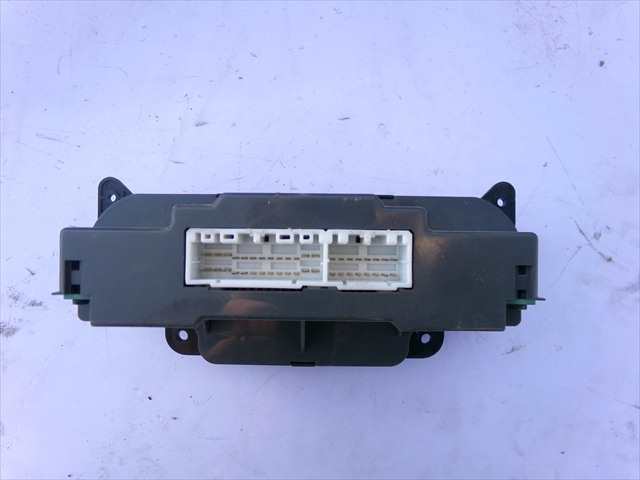 Foto 2ª: Mando Calefacción A. A. Kia Cerato 2.0 CRDI 2004-2009 [D4EA] (2005)