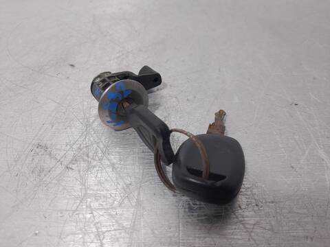 Cerradura Puerta Delantera Derecha Renault Clio 1.2 ALIZE 54CV 40KW
