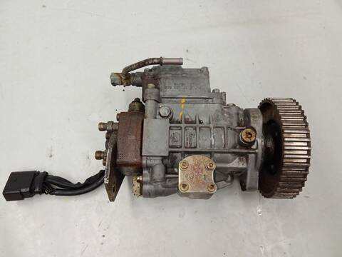 Foto 2ª: Bomba Inyeccion Volkswagen Golf 1.9 TDI 4MOTION 90CV 66KW [AGR] (1998)