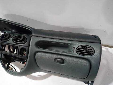 Foto 3ª: Salpicadero Renault Megane 1.6E ALIZE 90CV [K7M702] (1995)