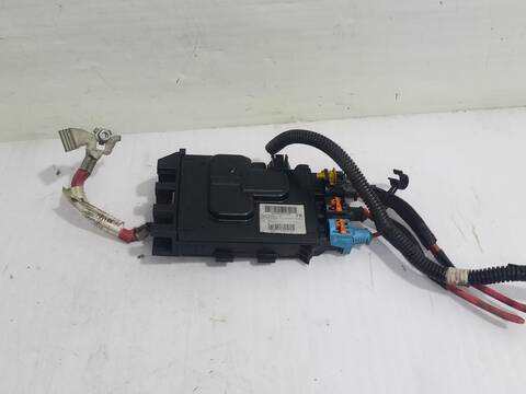 Caja Reles Fusibles Renault Megane DYNAMIQUE 116CV