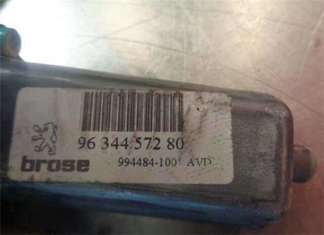 Foto 3ª: Elevalunas Eléctrico Delantero Derecho Peugeot 307 1.6 HDI [9HX (DV6ATED4)]