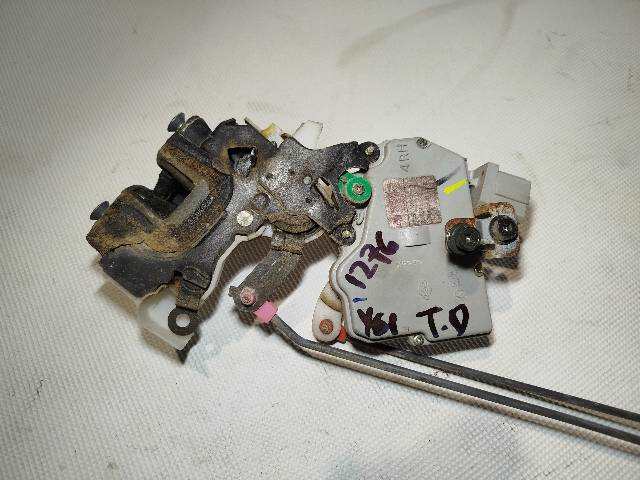 Foto 2ª: Cerradura Puerta Trasera Derecha Nissan Patrol 2.8 TD Y61 TD6 [RD28ETI] (1999)