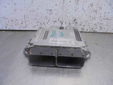 Foto 3ª: Centralita Motor ECU Kia Carens 1.7 CRDI CAT 116CV 85KW [D4FD] (2018)