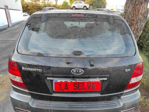 Portón Kia Sorento D4CB