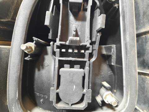 Foto 2ª: Piloto Trasero Derecho Renault Laguna 2.2 DIESEL 83CV 61KW [G8T] (1995)