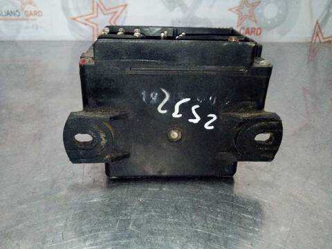 Foto 3ª: Caja Reles Fusibles Mercedes Clase C 160 BERLINA 75CV 55KW