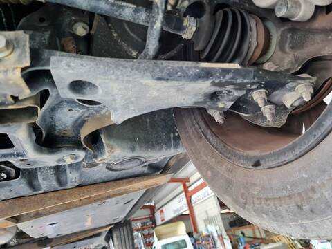 Brazo Suspension Delantero Izquierdo Volkswagen Polo UNITED 95CV 70KW