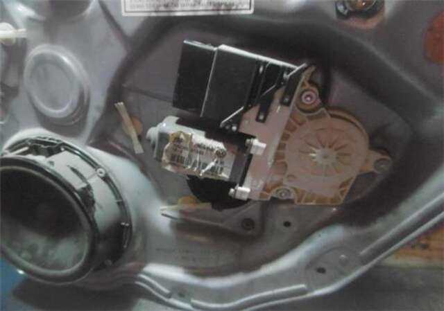 Foto 2ª: Elevalunas Eléctrico Trasero Derecho Seat Toledo 1.9 TDI (110CV) [ASV]